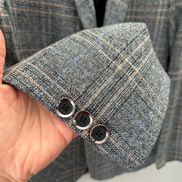 Women’s Plaid Button Down Business Casual Front Pocket Relaxed Fit Blazer - Picture 2 of 4